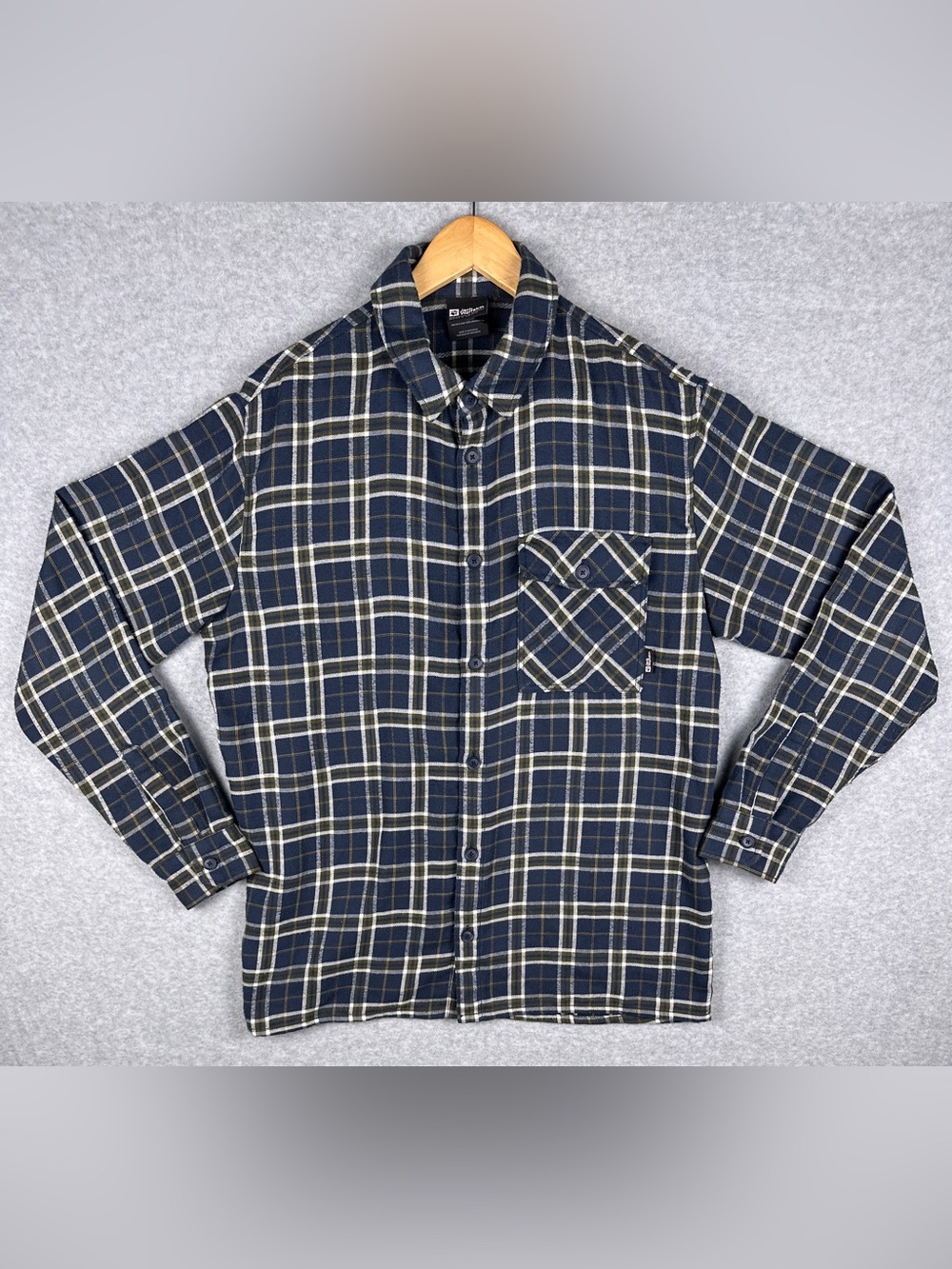 Jack Wolfskin Mens L Blue Plaid Flannel Button Up Long Sleeve Shirt